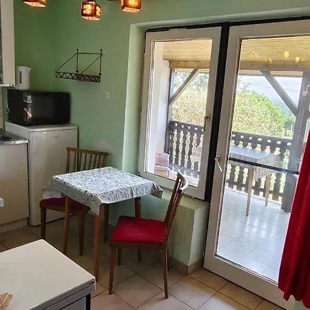 Semesterbostad Romantisches Ferienhaeuschen In Den Weinbergen Von Mit Schoener Aussicht *