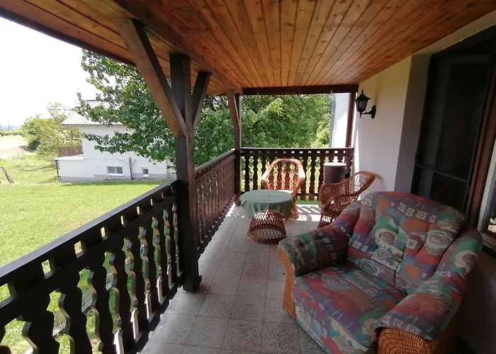 Romantisches Ferienhaeuschen In Den Weinbergen Von Mit Schoener Aussicht בית נופש Garabonc